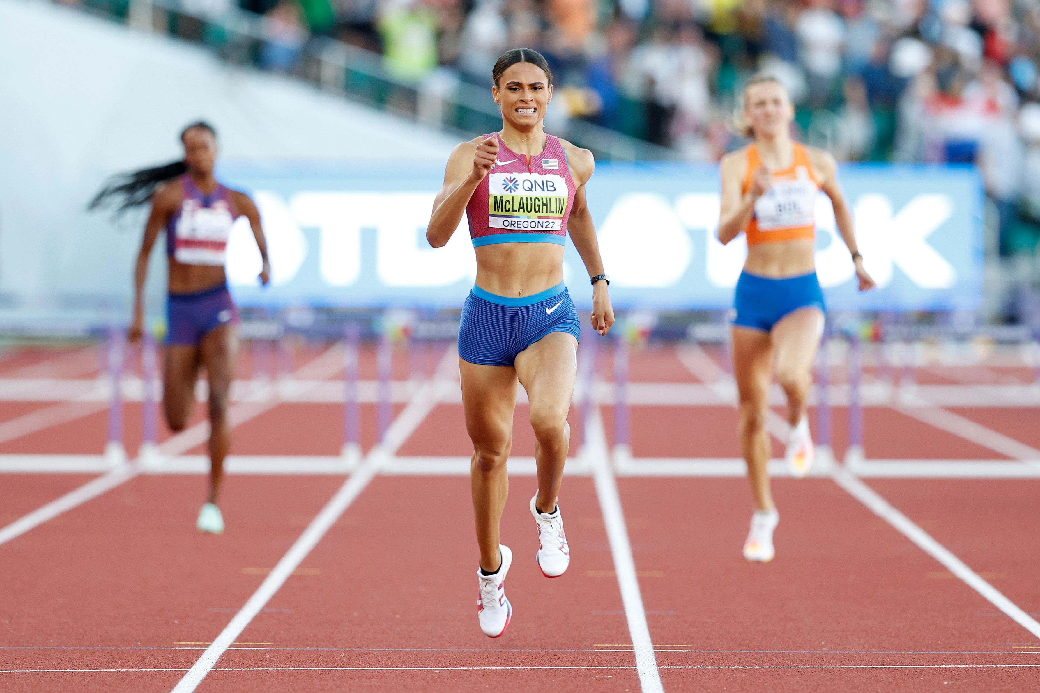 Sydney McLaughlin wins the 400m hurdles at the World Athletics Championships Oregon22